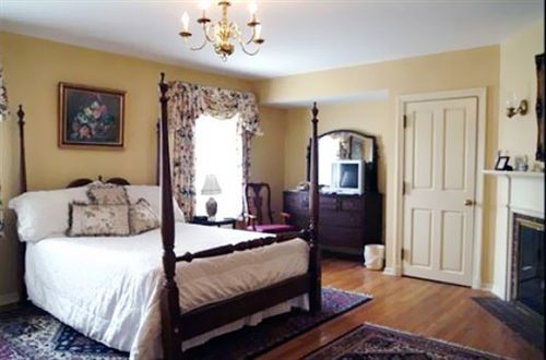 Montague Inn Saginaw Extérieur photo