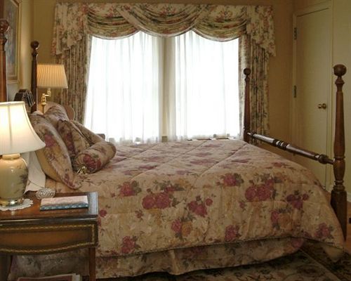 Montague Inn Saginaw Extérieur photo
